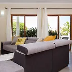 Villa Girassol - By Dalma Portuguesa *