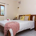 Villa Girassol - By Dalma Portuguesa